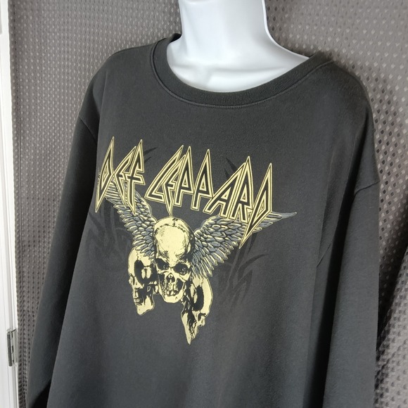Def Leppard Other - Def Leppard Skull Wings Graphic Sweatshirt Mens XXL 60% Cotton 40% Recycle Poly